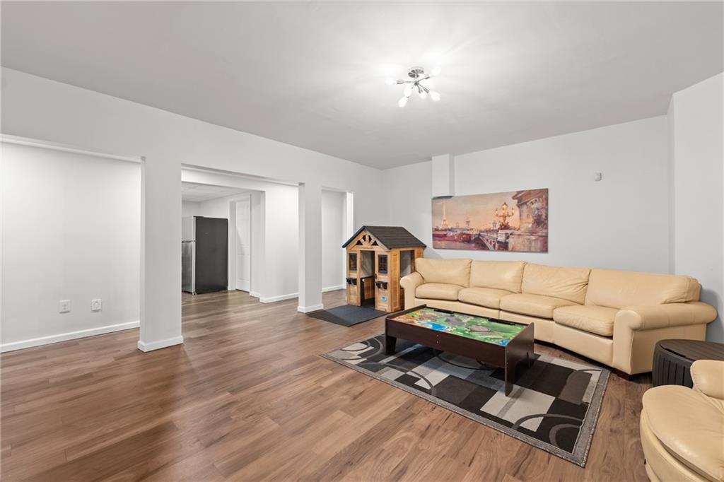 1356 Annapolis Way