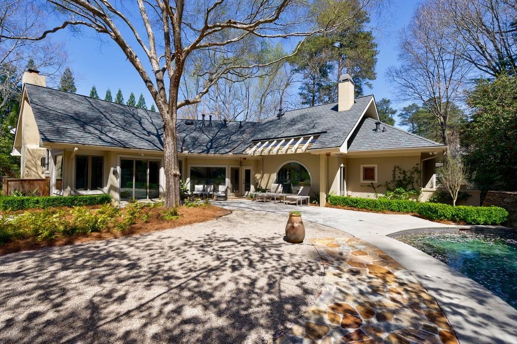 3040 Andrews Drive NW