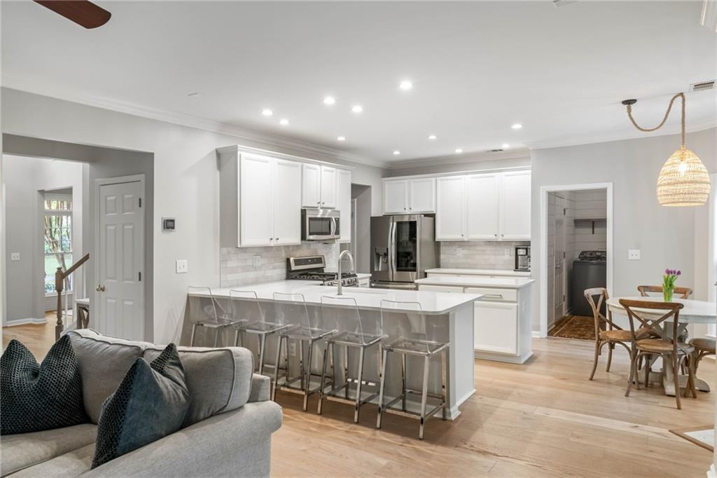 320 Kingspring Court