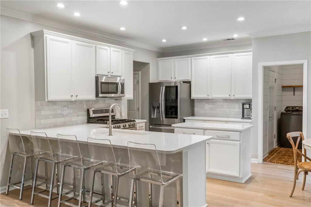 320 Kingspring Court