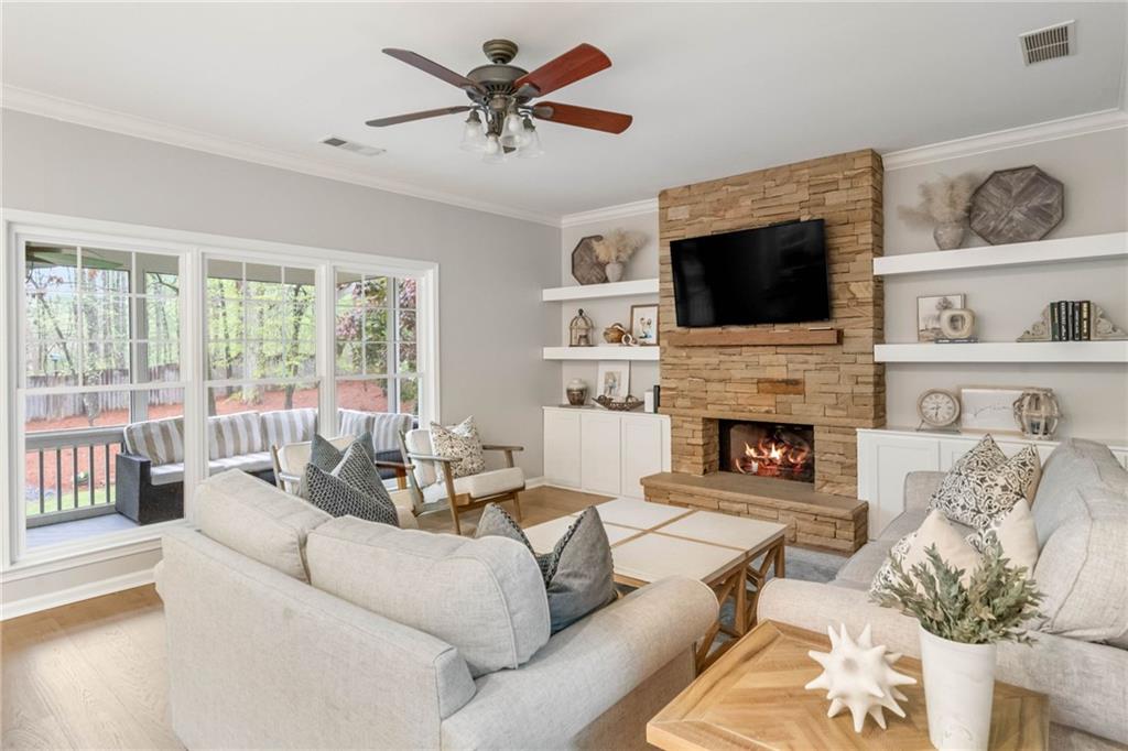 320 Kingspring Court