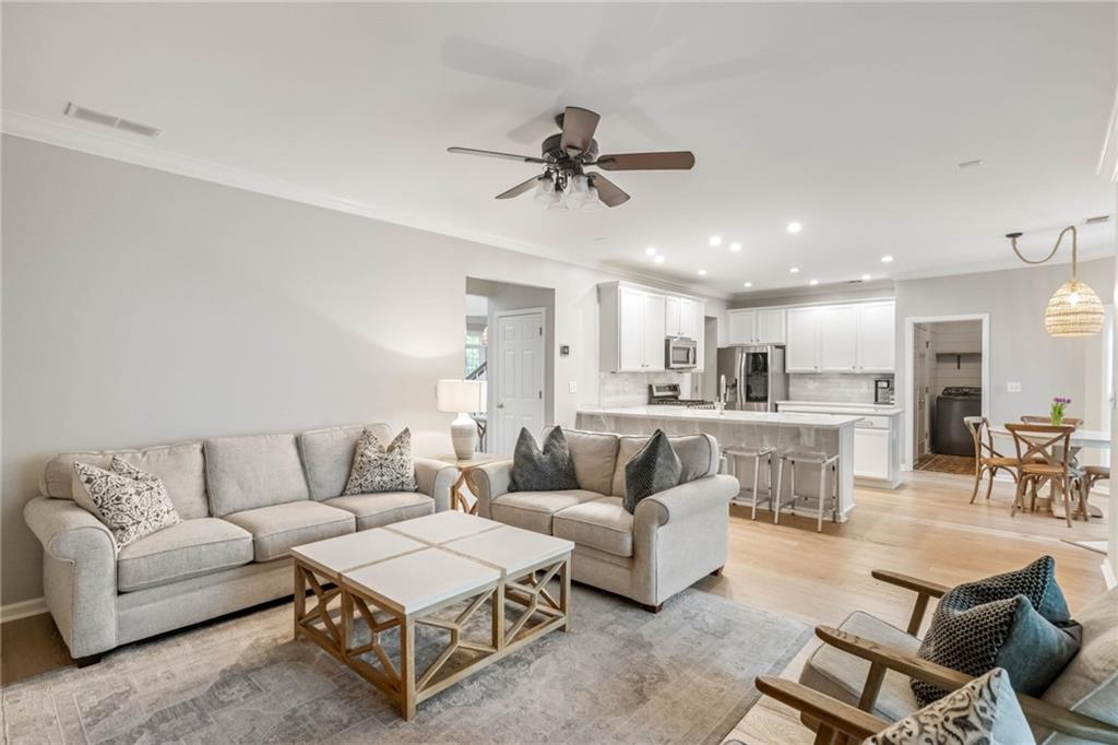 320 Kingspring Court