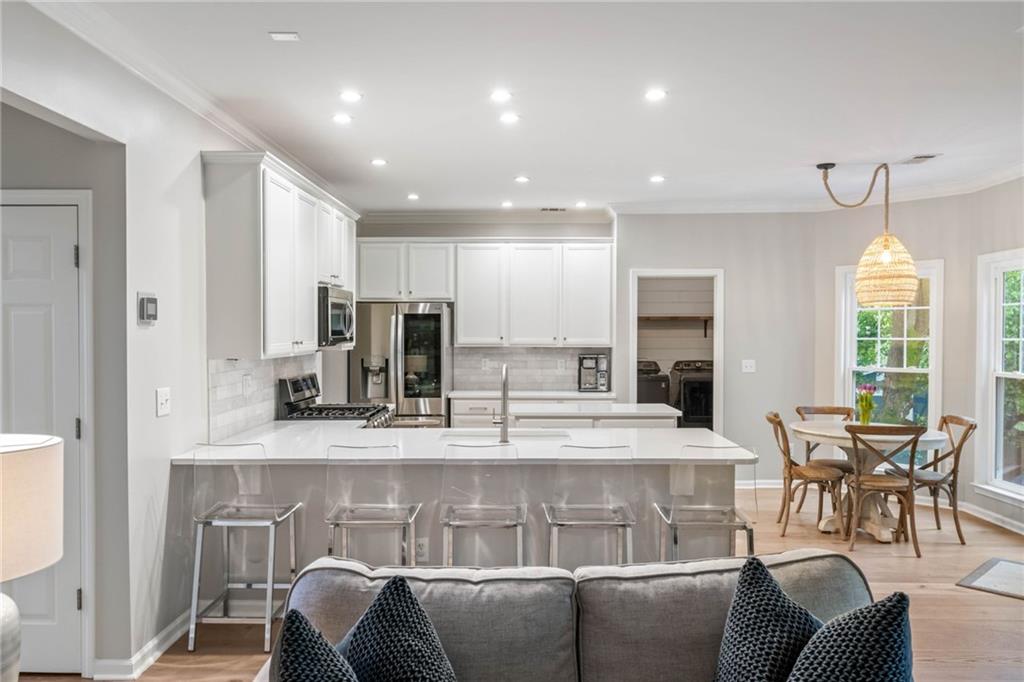 320 Kingspring Court
