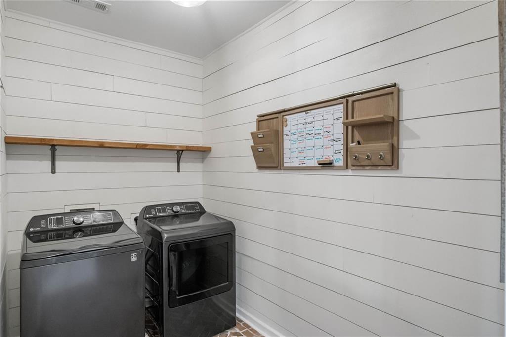 320 Kingspring Court