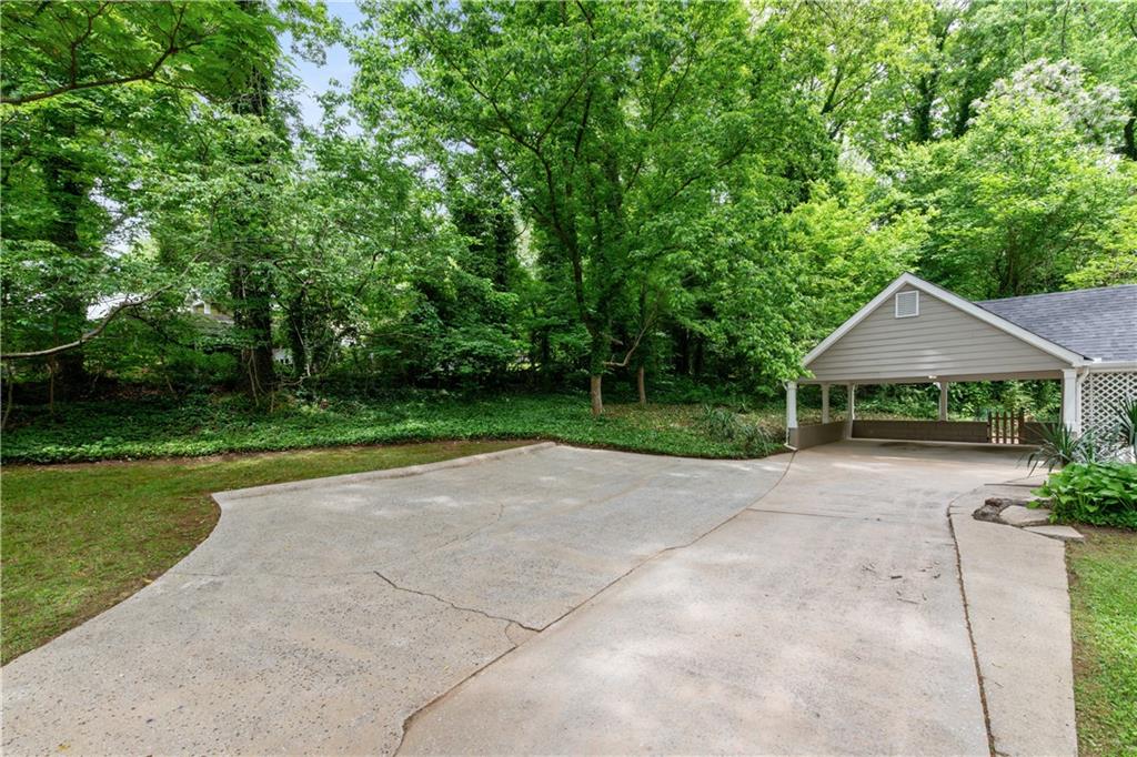 1402 Carter Road