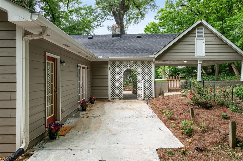 1402 Carter Road