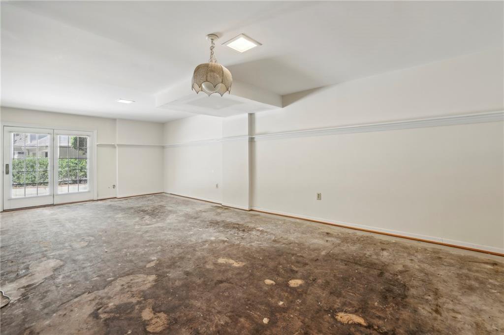 720 Edgewater Trail