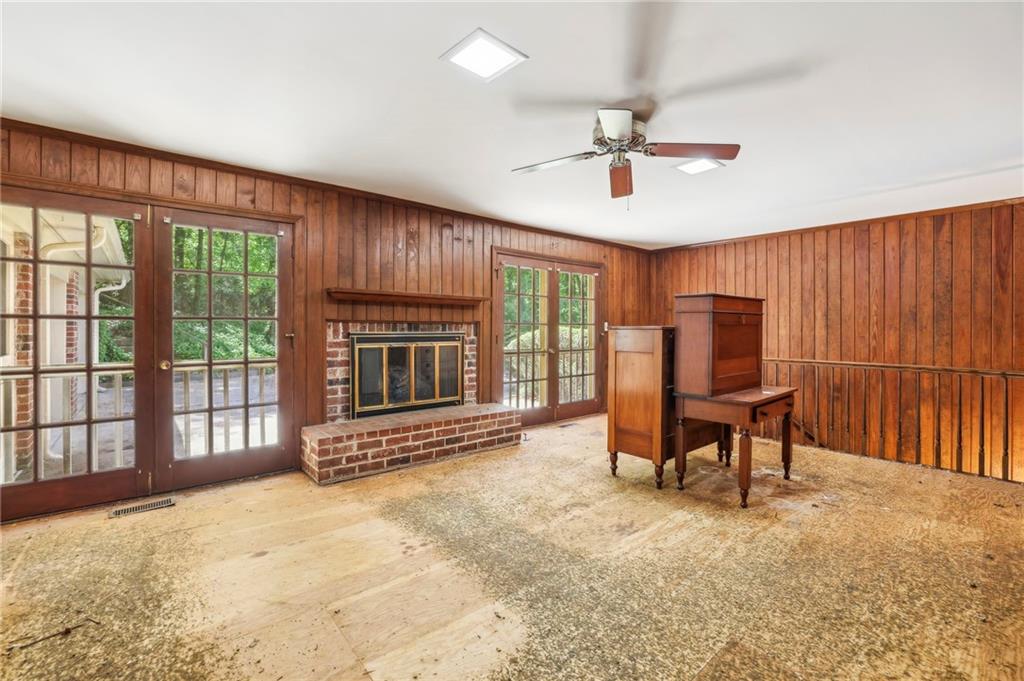 720 Edgewater Trail