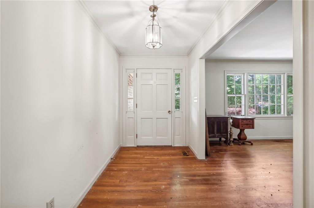 720 Edgewater Trail