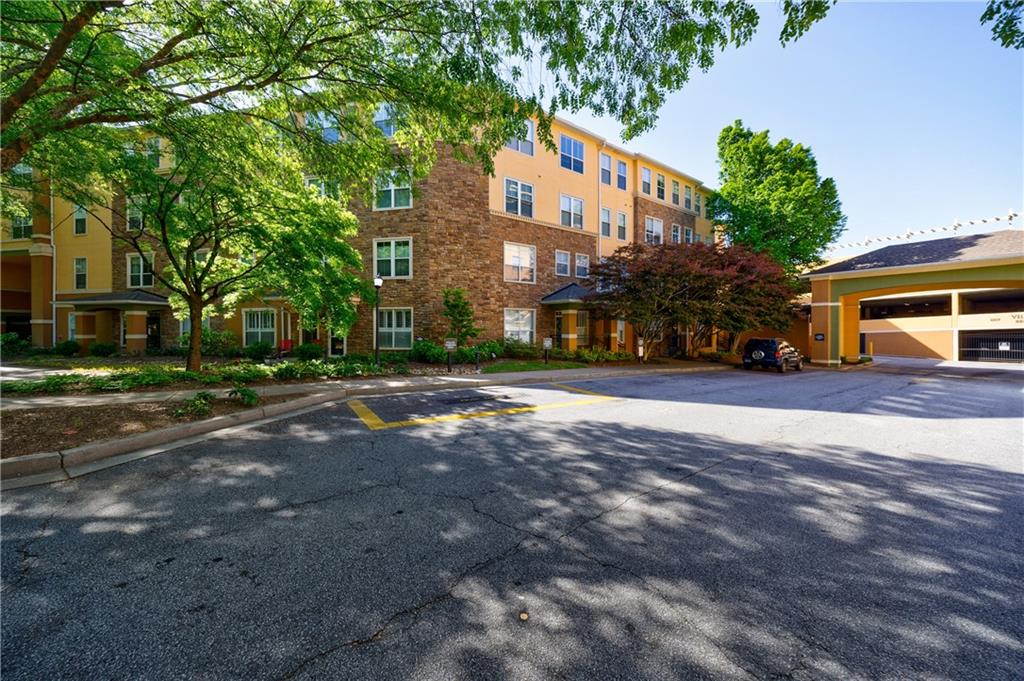 10 Perimeter Summit Boulevard NE Unit 4241