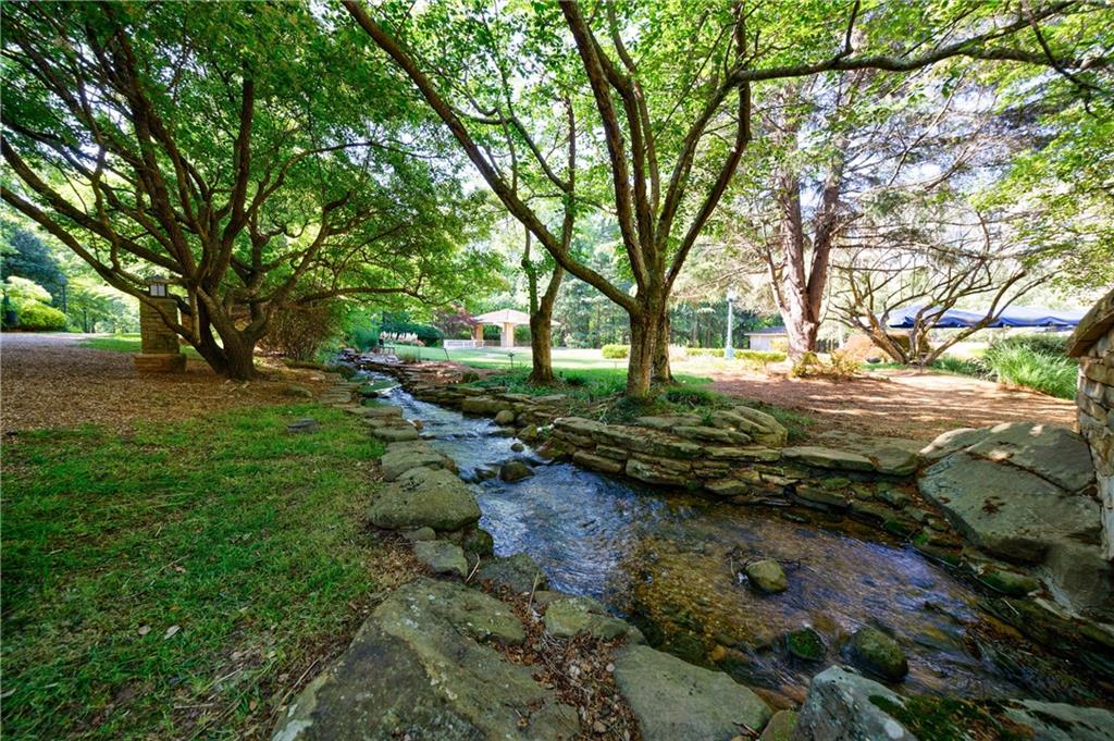 10 Perimeter Summit Boulevard NE Unit 4241