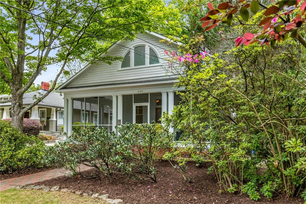 648 Woodland Avenue SE