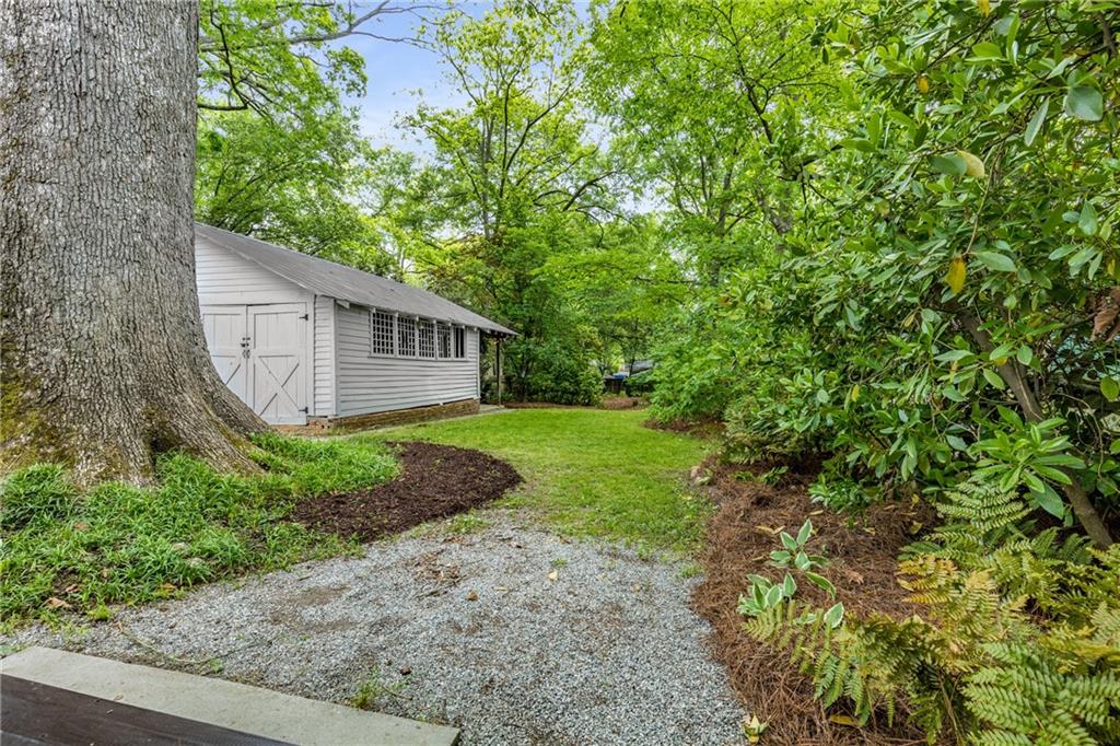 648 Woodland Avenue SE