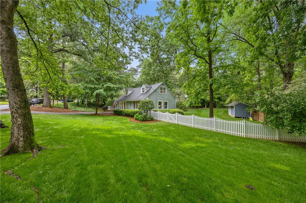 2441 Ridgewood Road NW