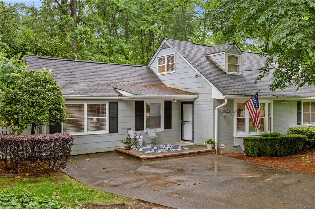 2441 Ridgewood Road NW