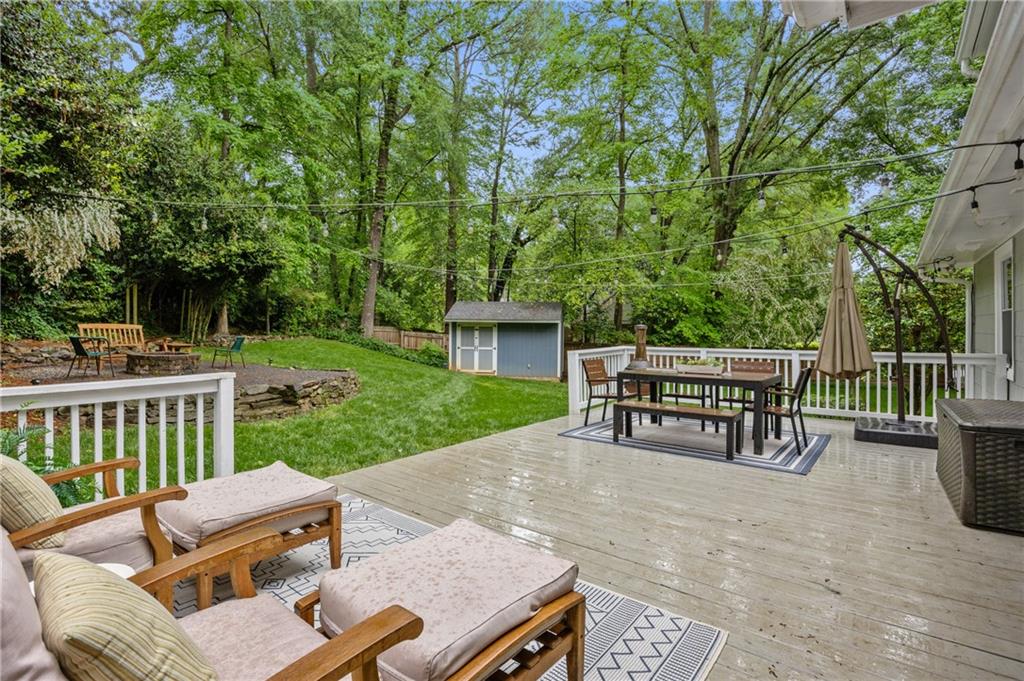 2441 Ridgewood Road NW