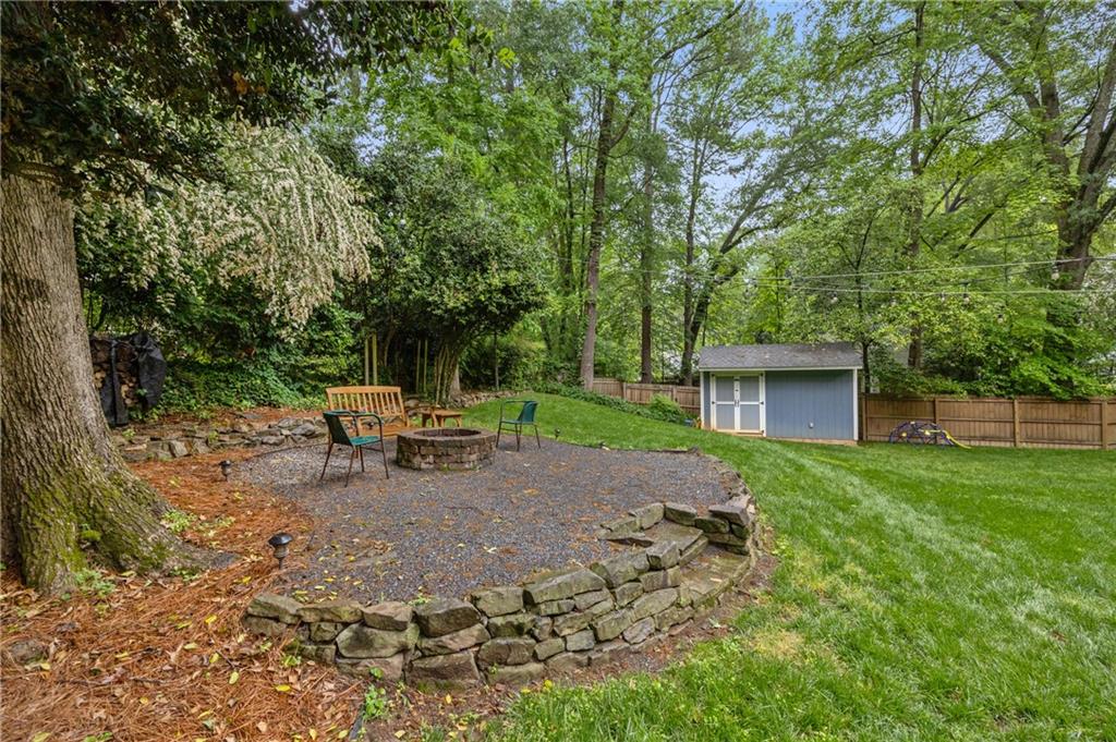 2441 Ridgewood Road NW