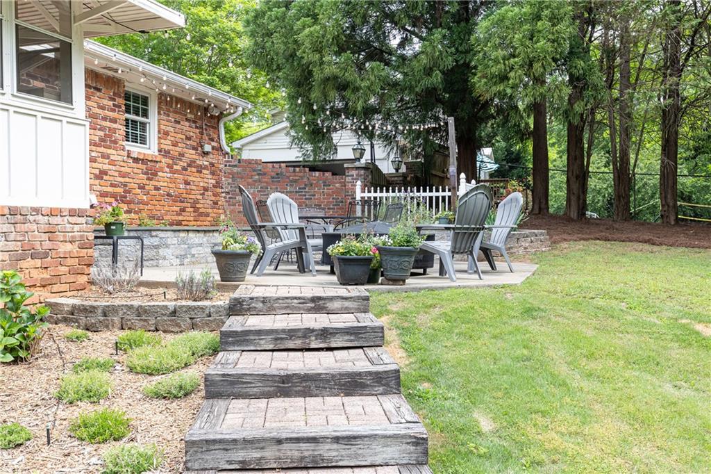 1577 Riderwood Court