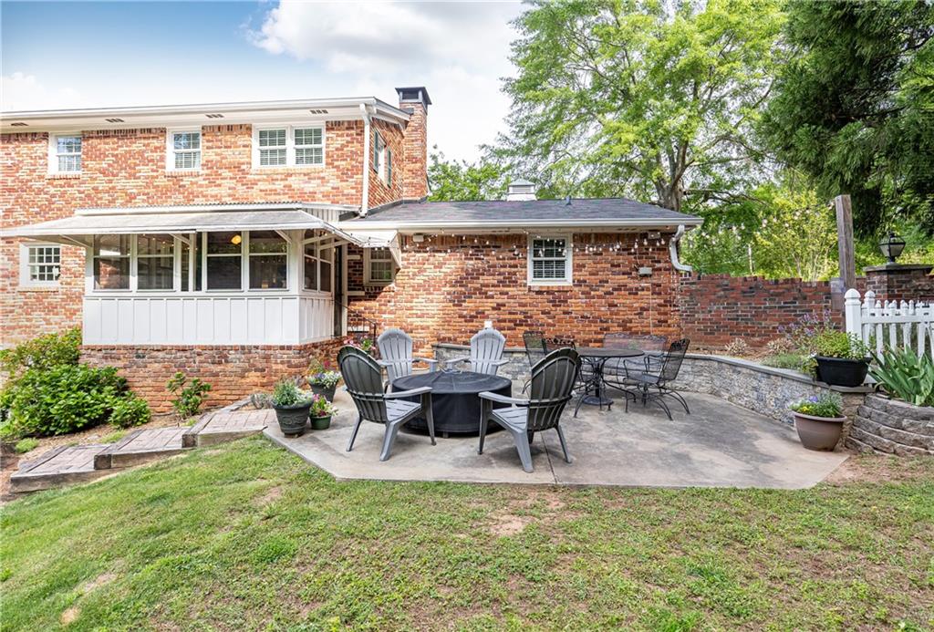 1577 Riderwood Court