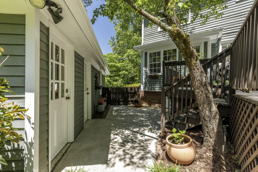 5477 Woodsong Trail