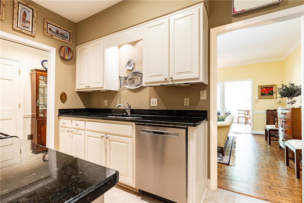 3494 Paces Place NW