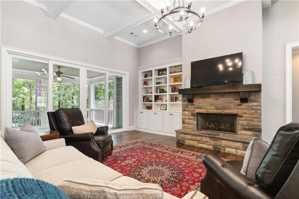 1220 Long Cove Drive