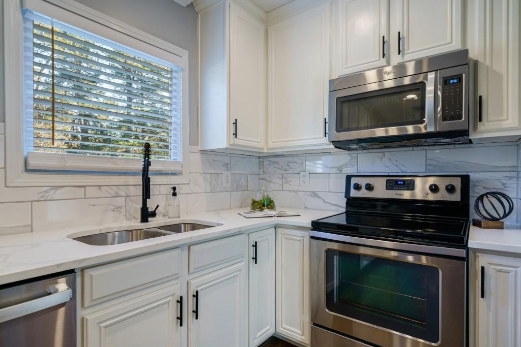 995 Lindbergh Drive