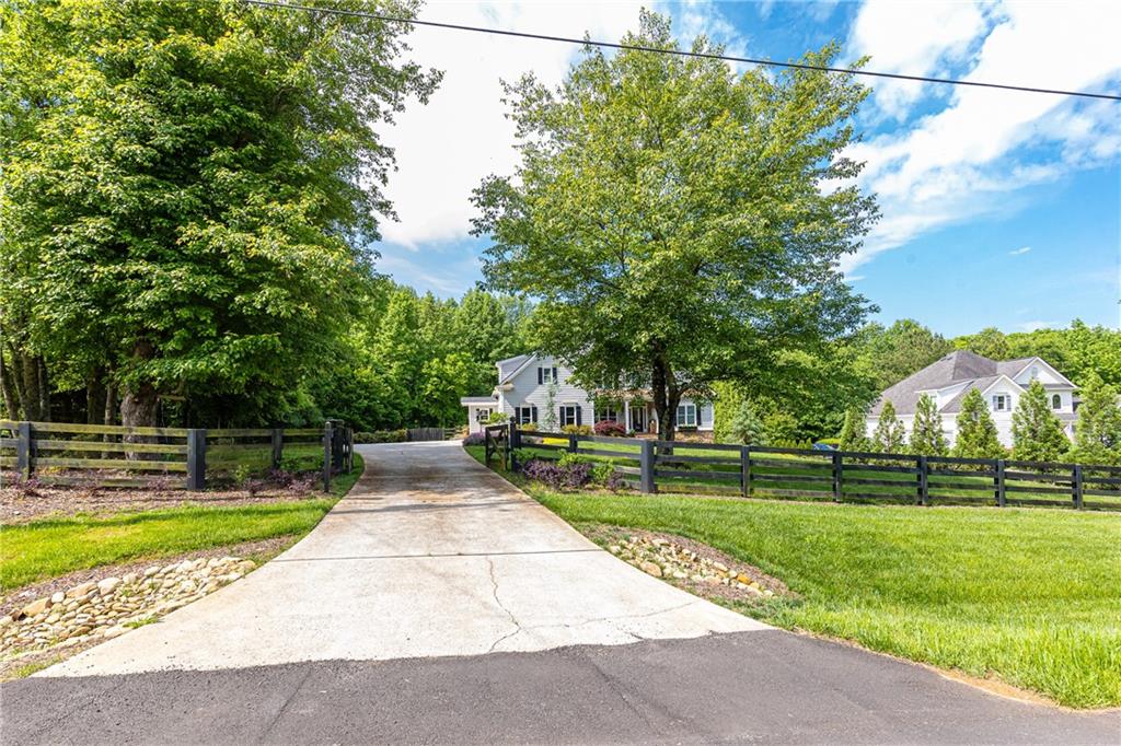 716 Goodson Road