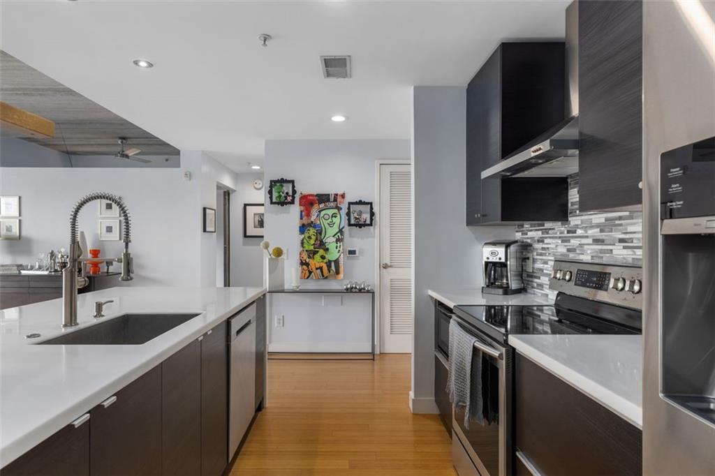 563 Memorial Drive SE Unit 407