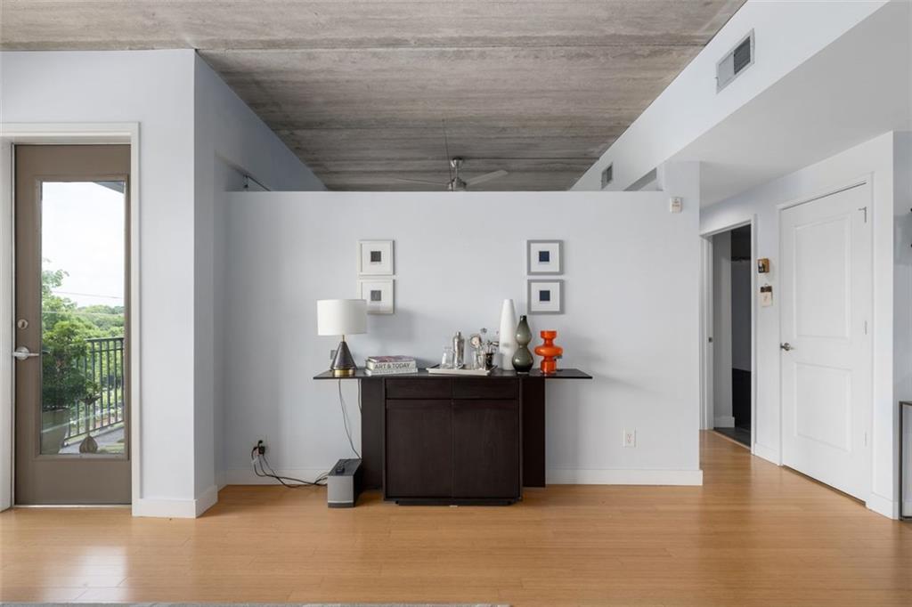 563 Memorial Drive SE Unit 407