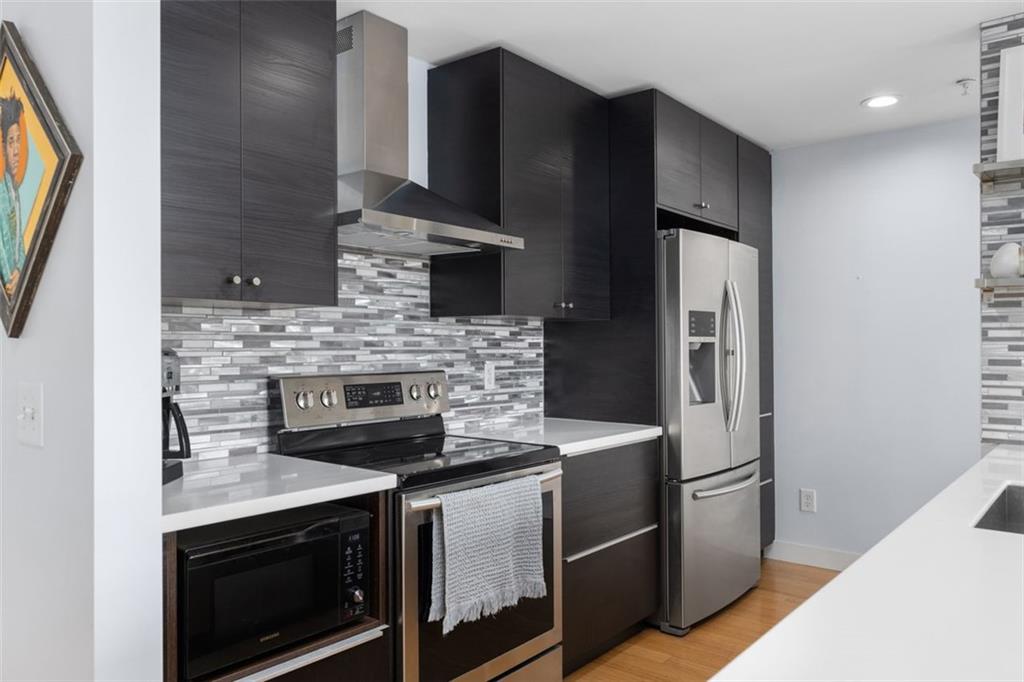 563 Memorial Drive SE Unit 407