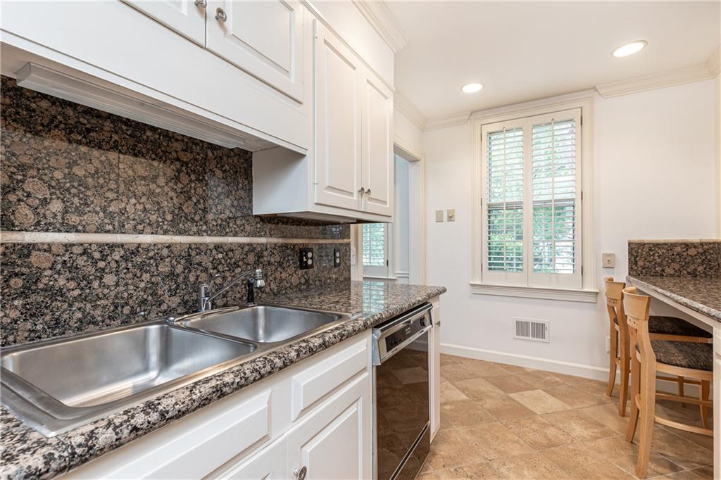 2 Muscogee Avenue NW
