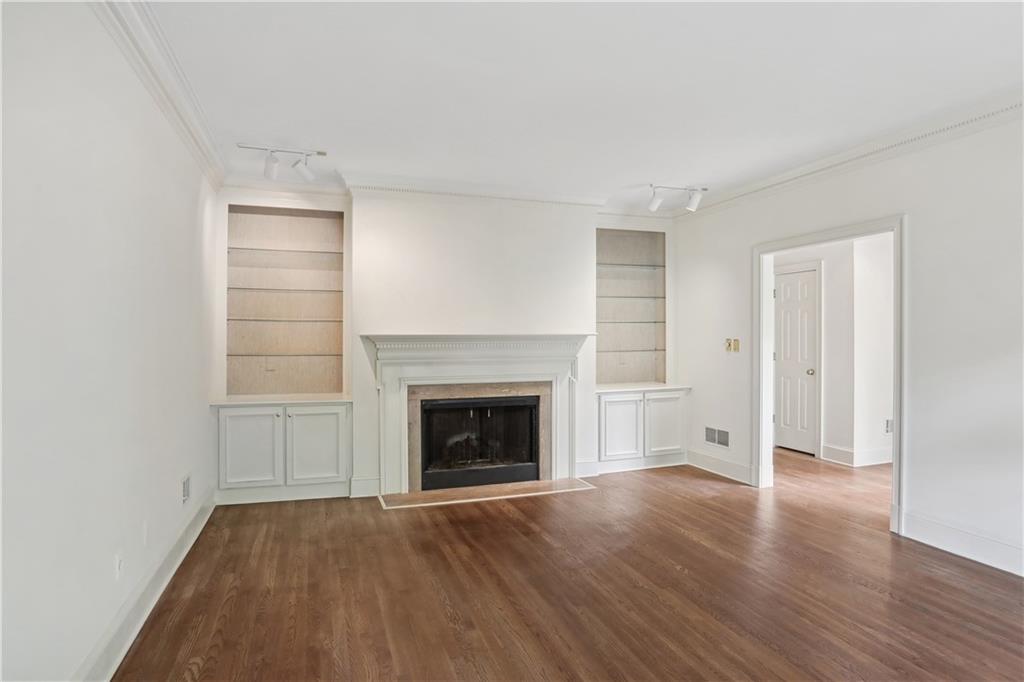 29 Paces West Drive NW