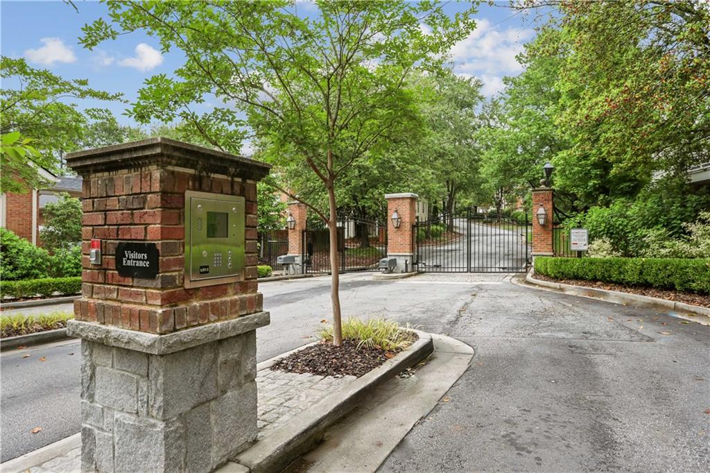 29 Paces West Drive NW