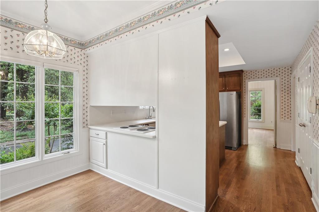 29 Paces West Drive NW