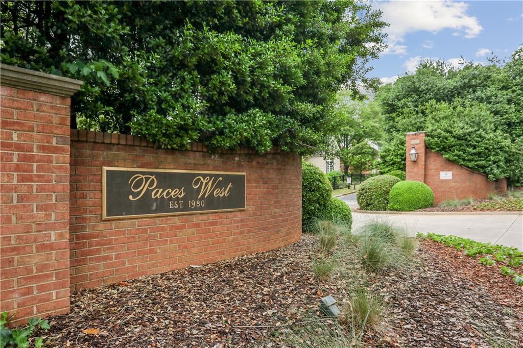 29 Paces West Drive NW