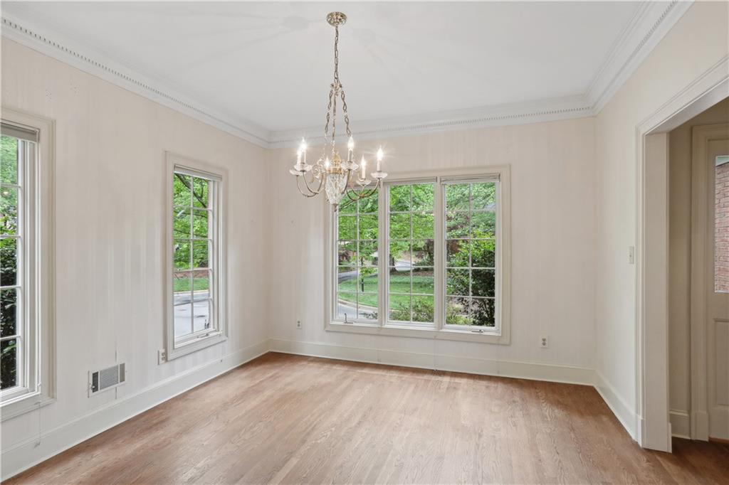 29 Paces West Drive NW