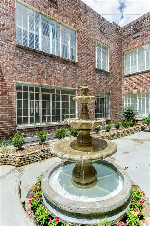1026 Saint Charles Avenue NE Unit 2