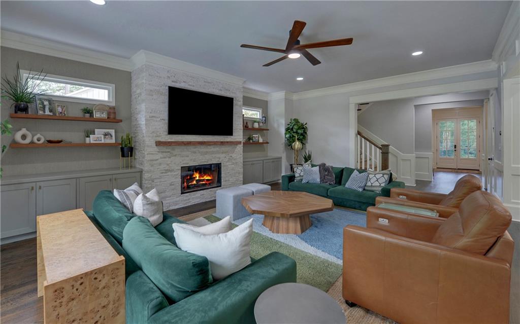 4048 Navajo Trail NE