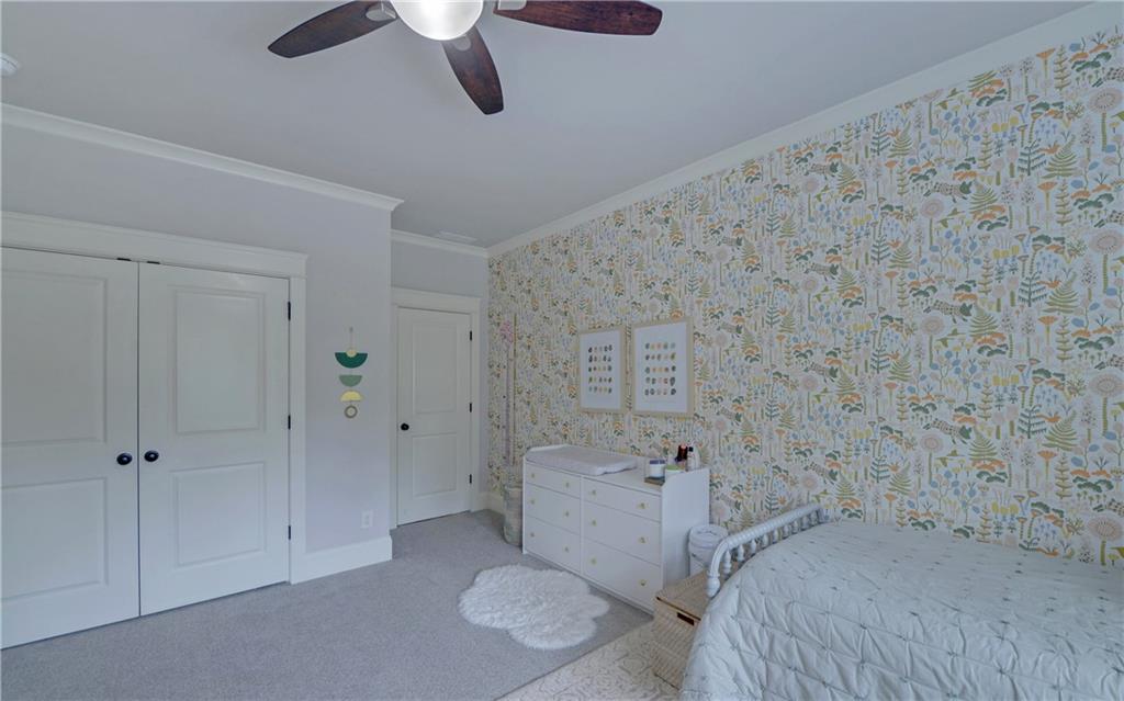4048 Navajo Trail NE
