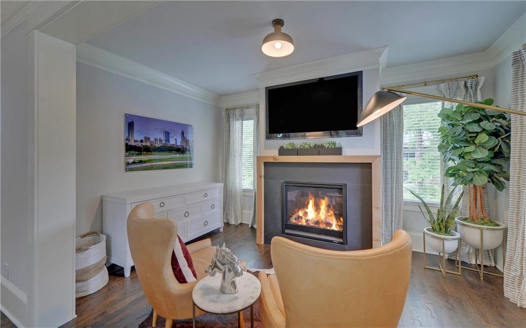 4048 Navajo Trail NE