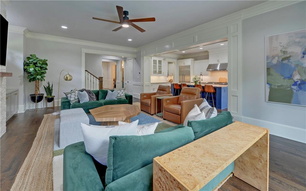 4048 Navajo Trail NE