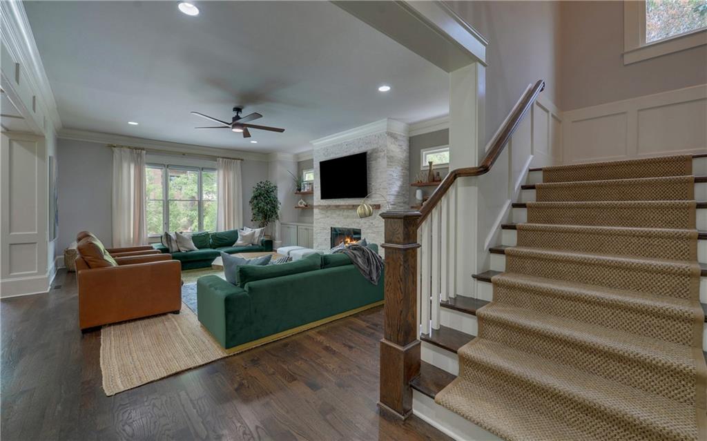 4048 Navajo Trail NE