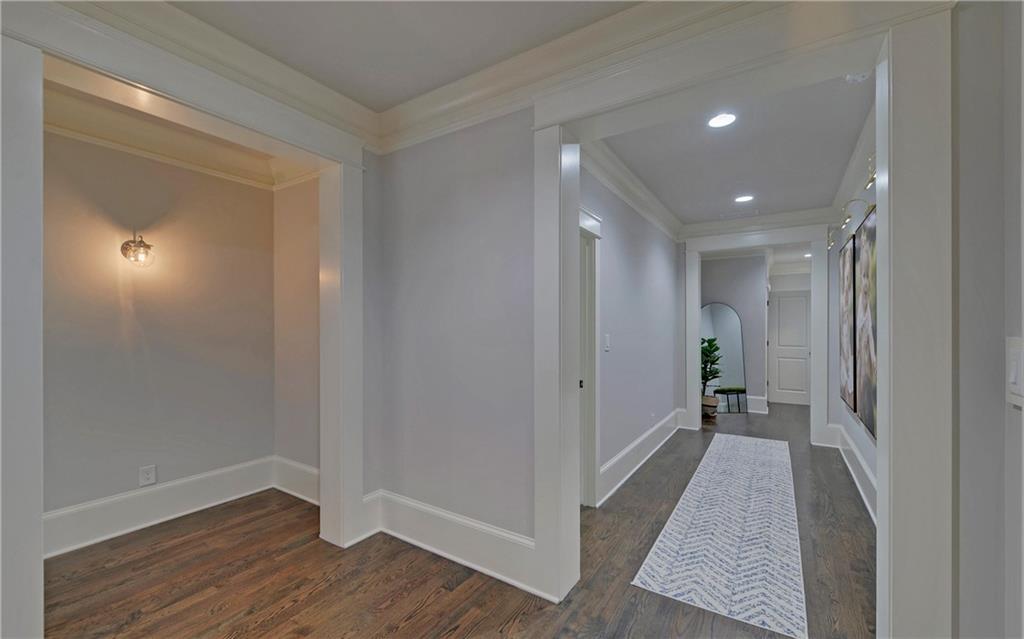 4048 Navajo Trail NE