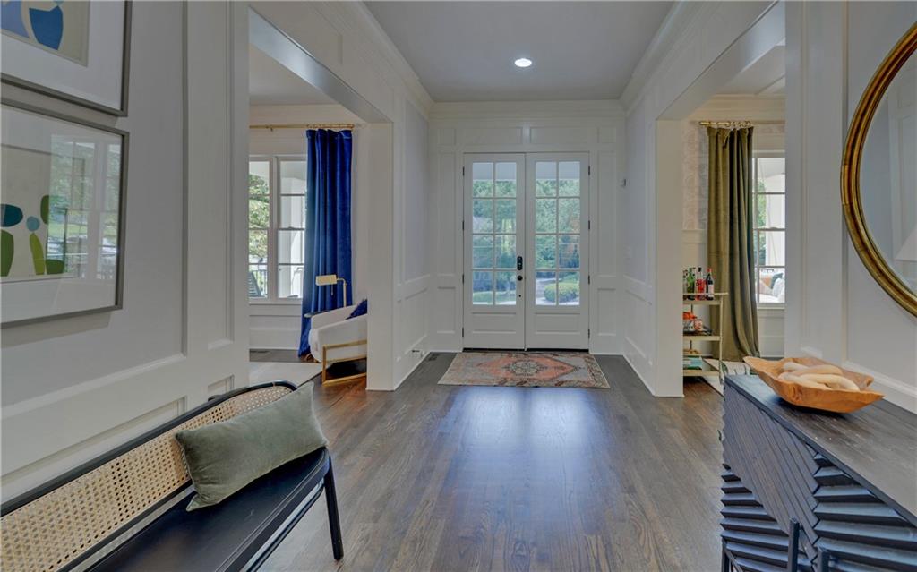 4048 Navajo Trail NE
