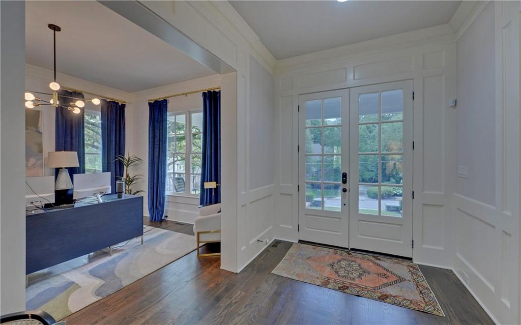 4048 Navajo Trail NE