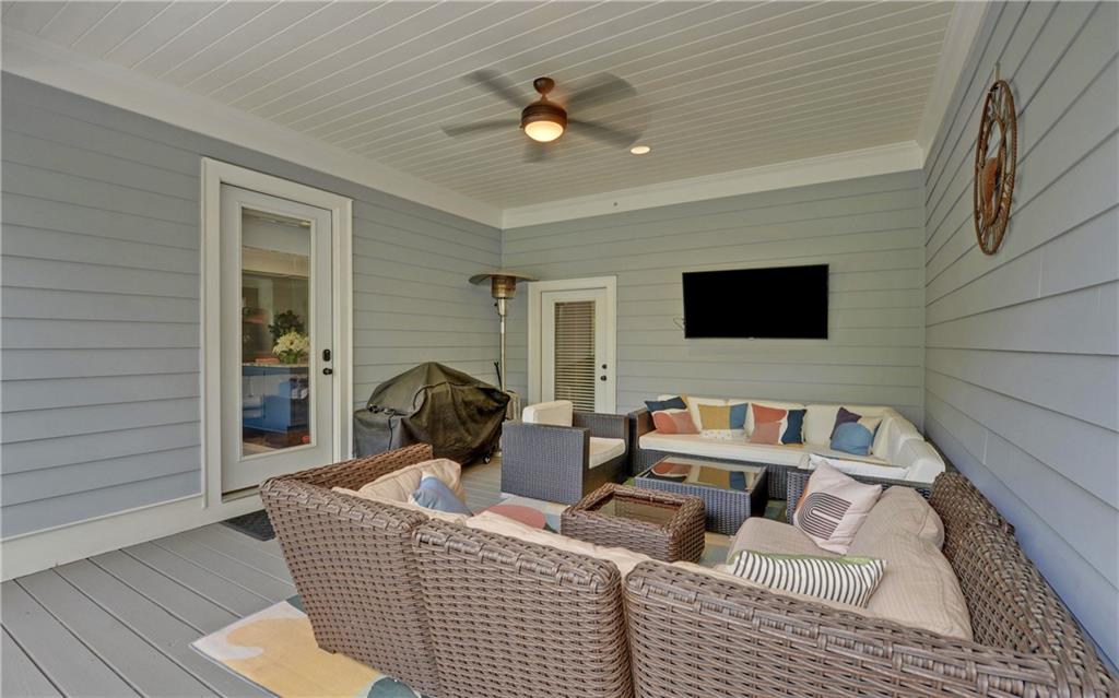 4048 Navajo Trail NE