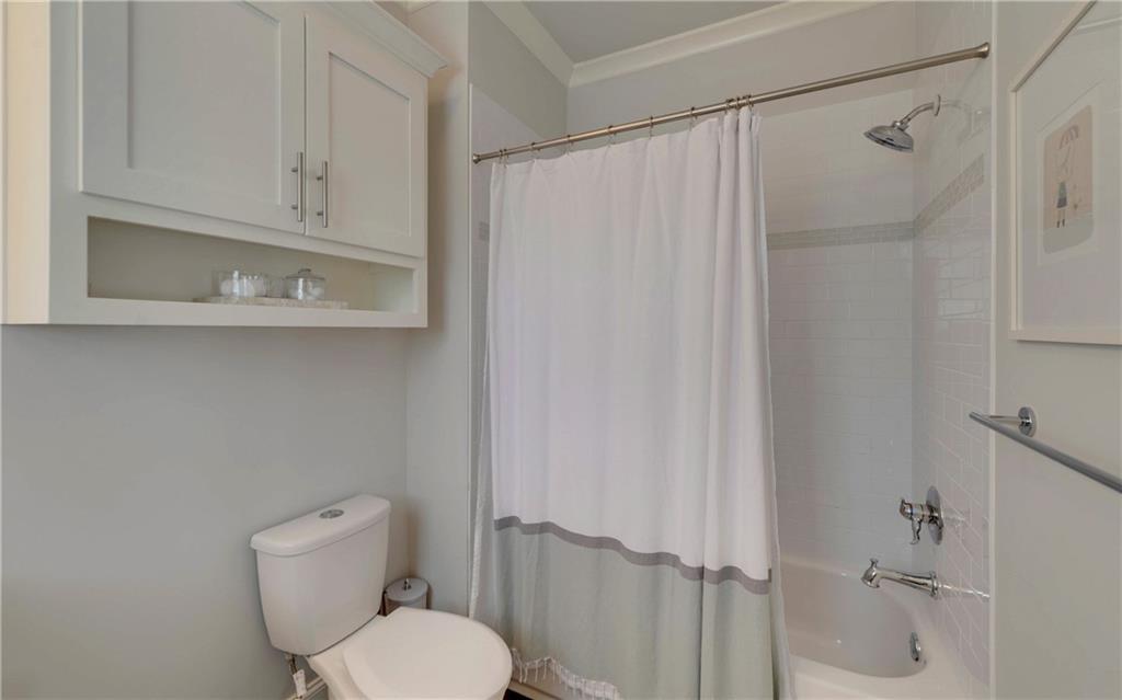 4048 Navajo Trail NE