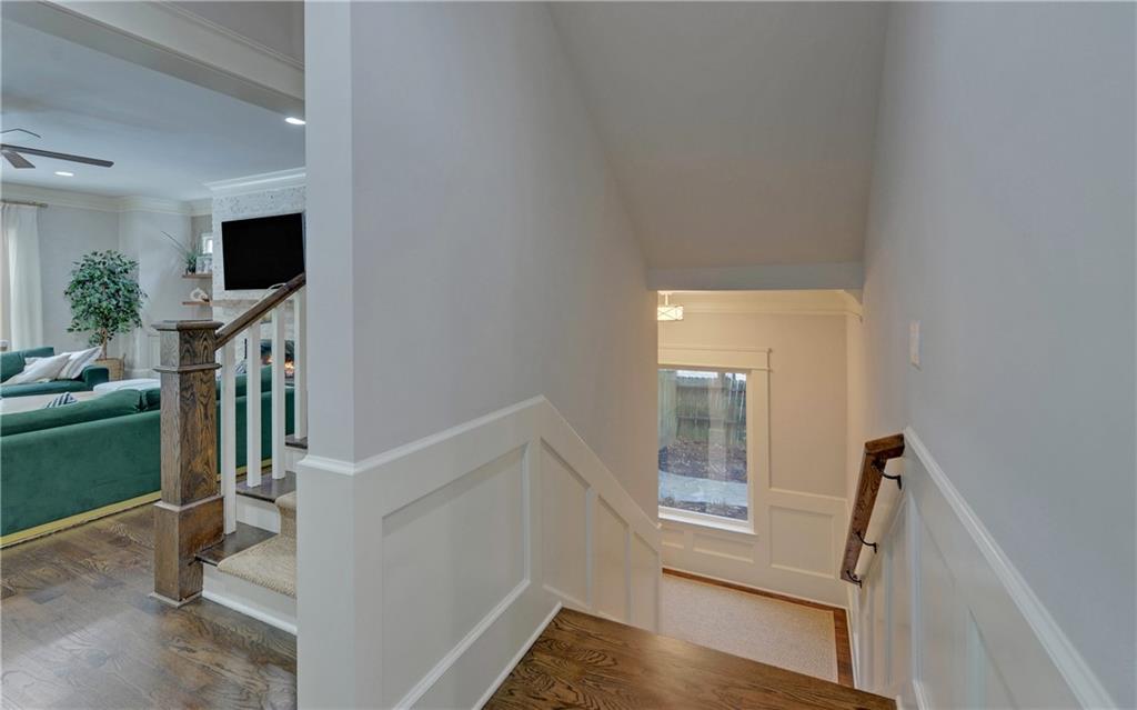4048 Navajo Trail NE