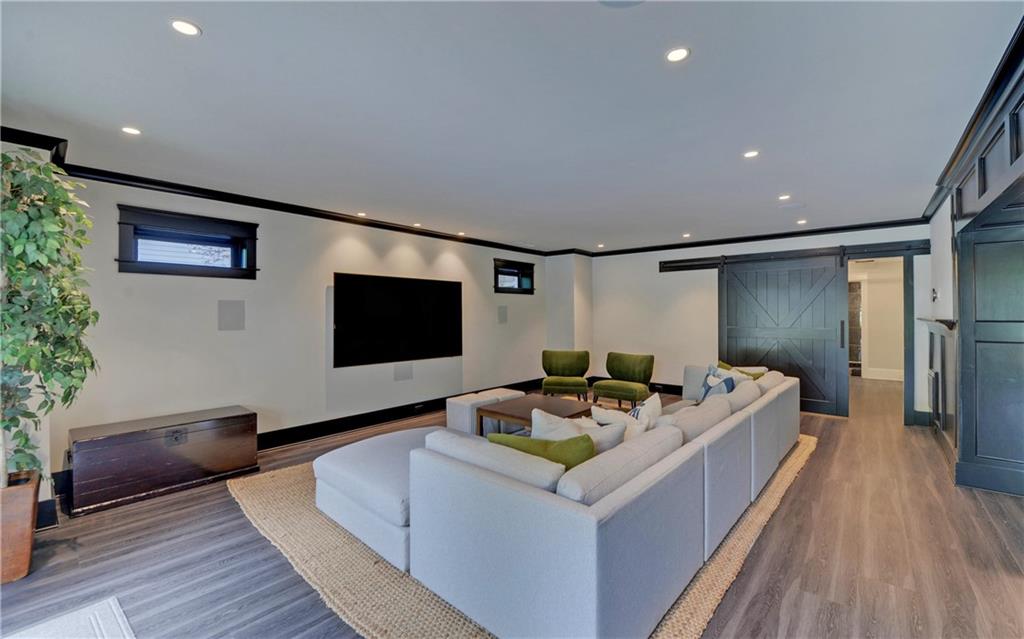4048 Navajo Trail NE